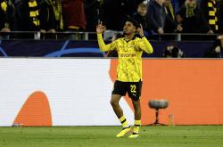 转会期德甲焦点战，多特蒙德门线救险，更衣室稳定，年轻球员得到机会的简单介绍ayx sports